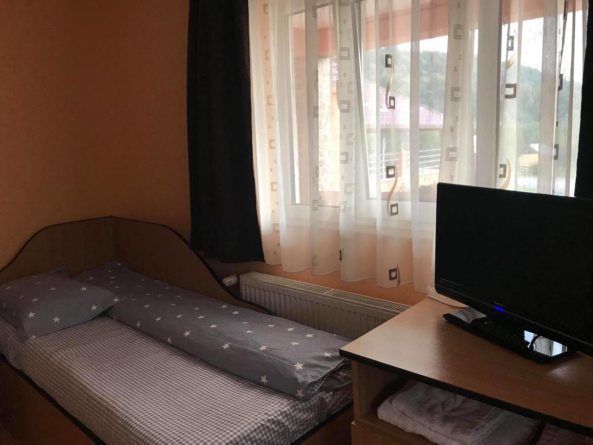 Pensiunea Colt De Rai Săcel Eksteriør billede